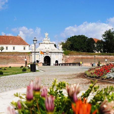 Sfanta Ecaterina - Garsoniera Alba Iulia Apartman Kültér fotó